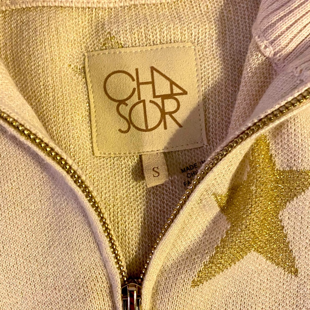 **GOLD** Chaser Star Pullover in Size S